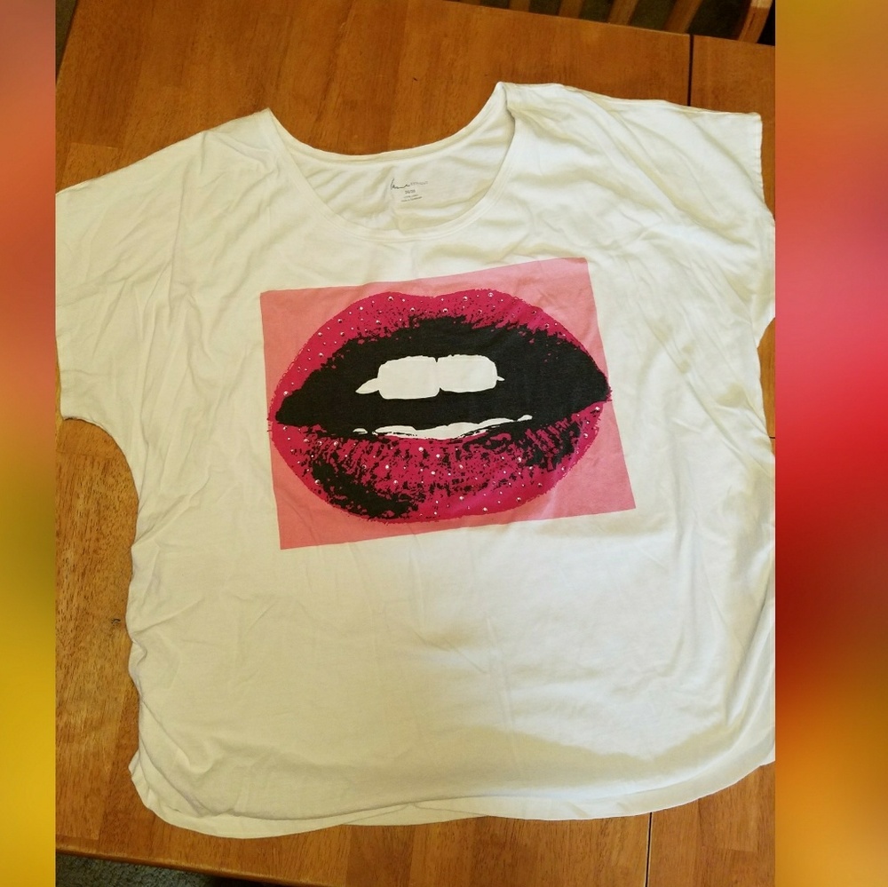 Gemstone Lip Graphic Tee (26/28)